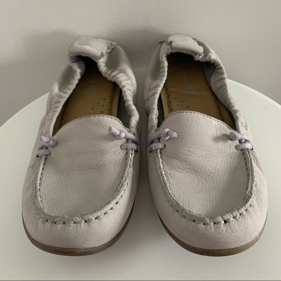 Hush Puppies - Light Grey Leather Stretch Loafers - Size 8M - Picture 1 of 13